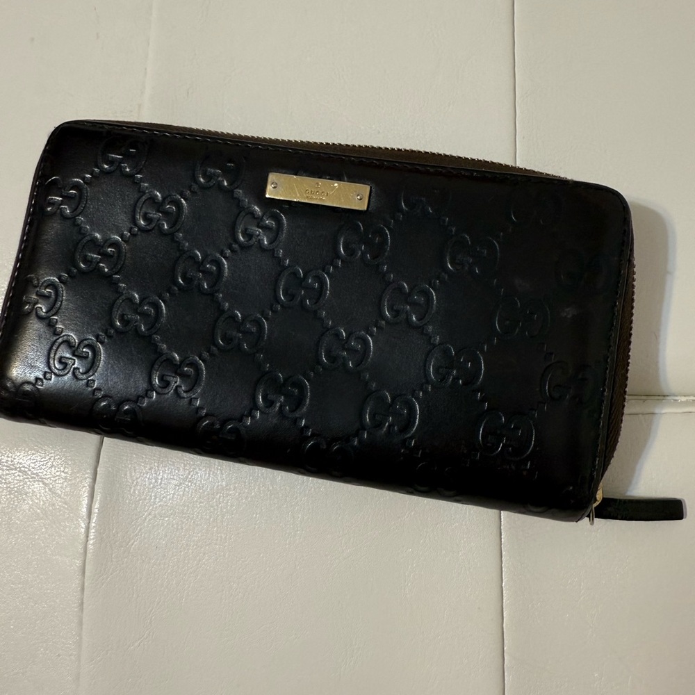Gucci Brown Leather Wallet with Gold Accents